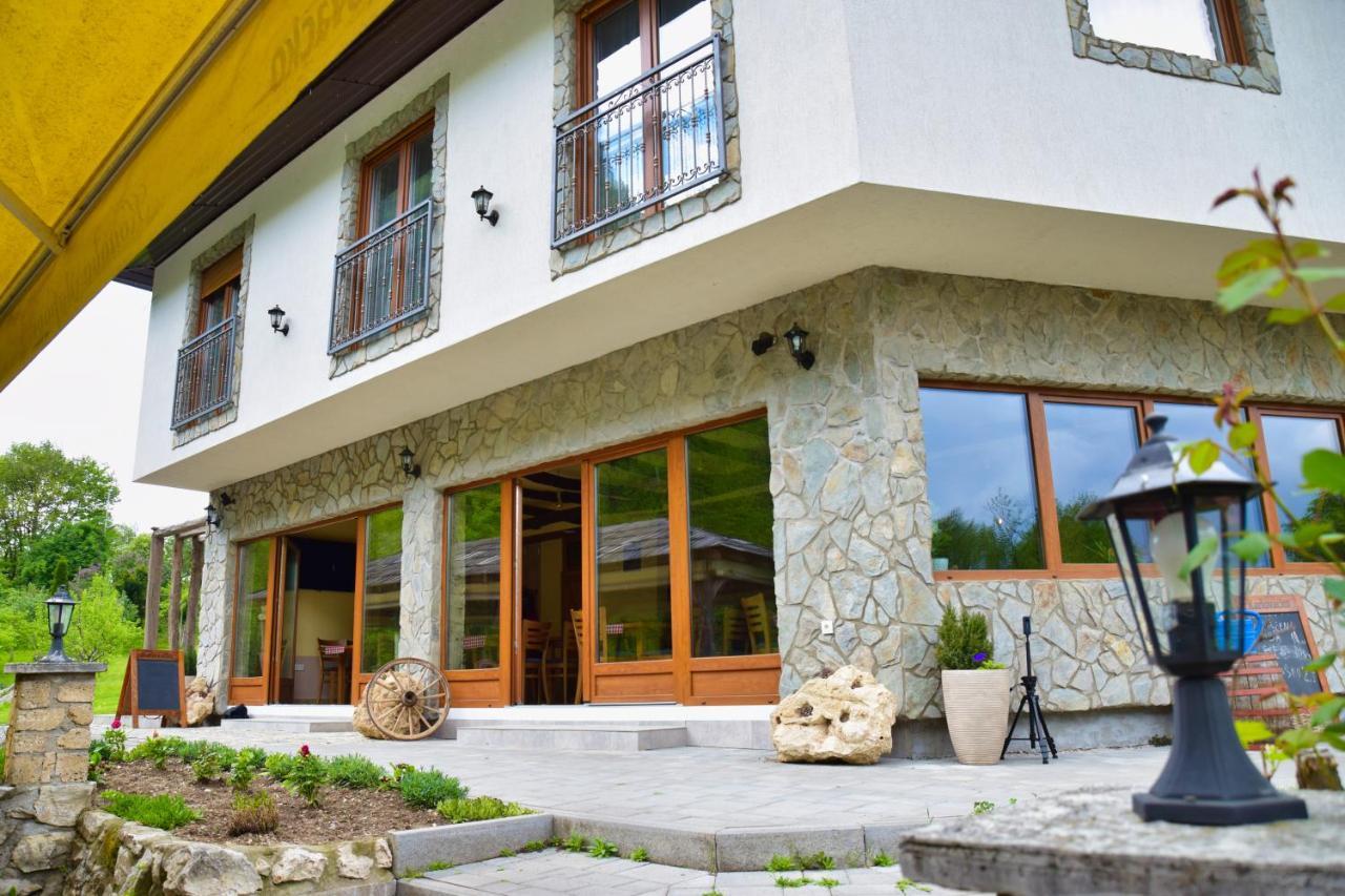 Motel Konoba Slapovi Jajce Exterior foto